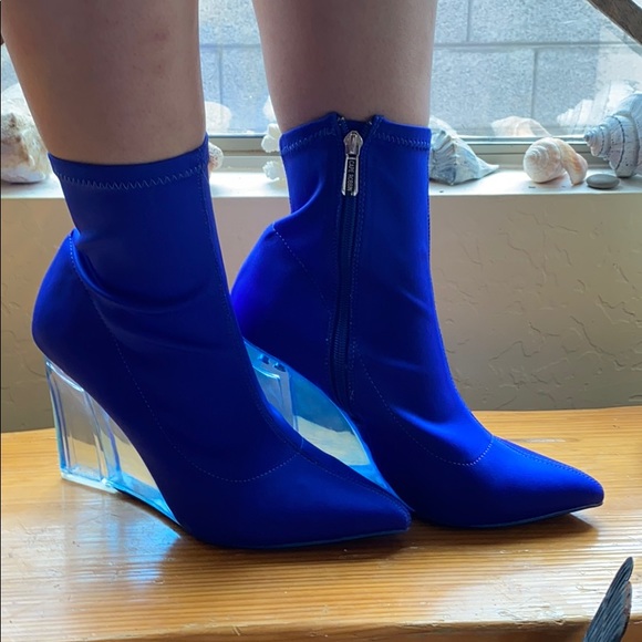 cape robbin mystic wedge bootie